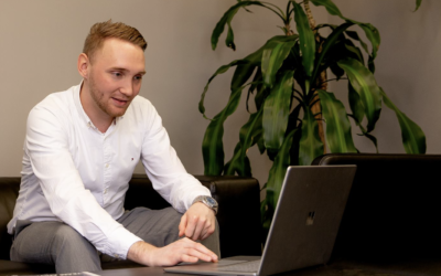 Senior support schuift aan bij Friends in business